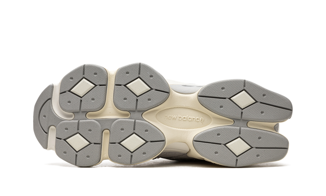 9060 Quartz Grey LAST PAIRS READY FOR DELIVERY