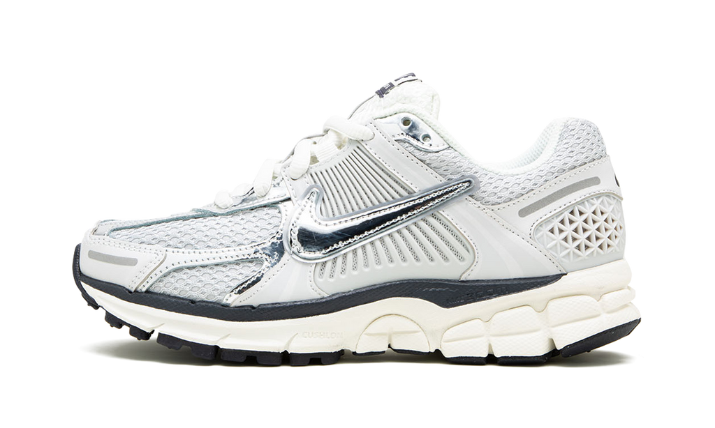 Zoom Vomero 5 Photon Dust Metallic Silver