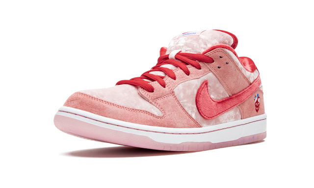 SB Dunk Low Strangelove