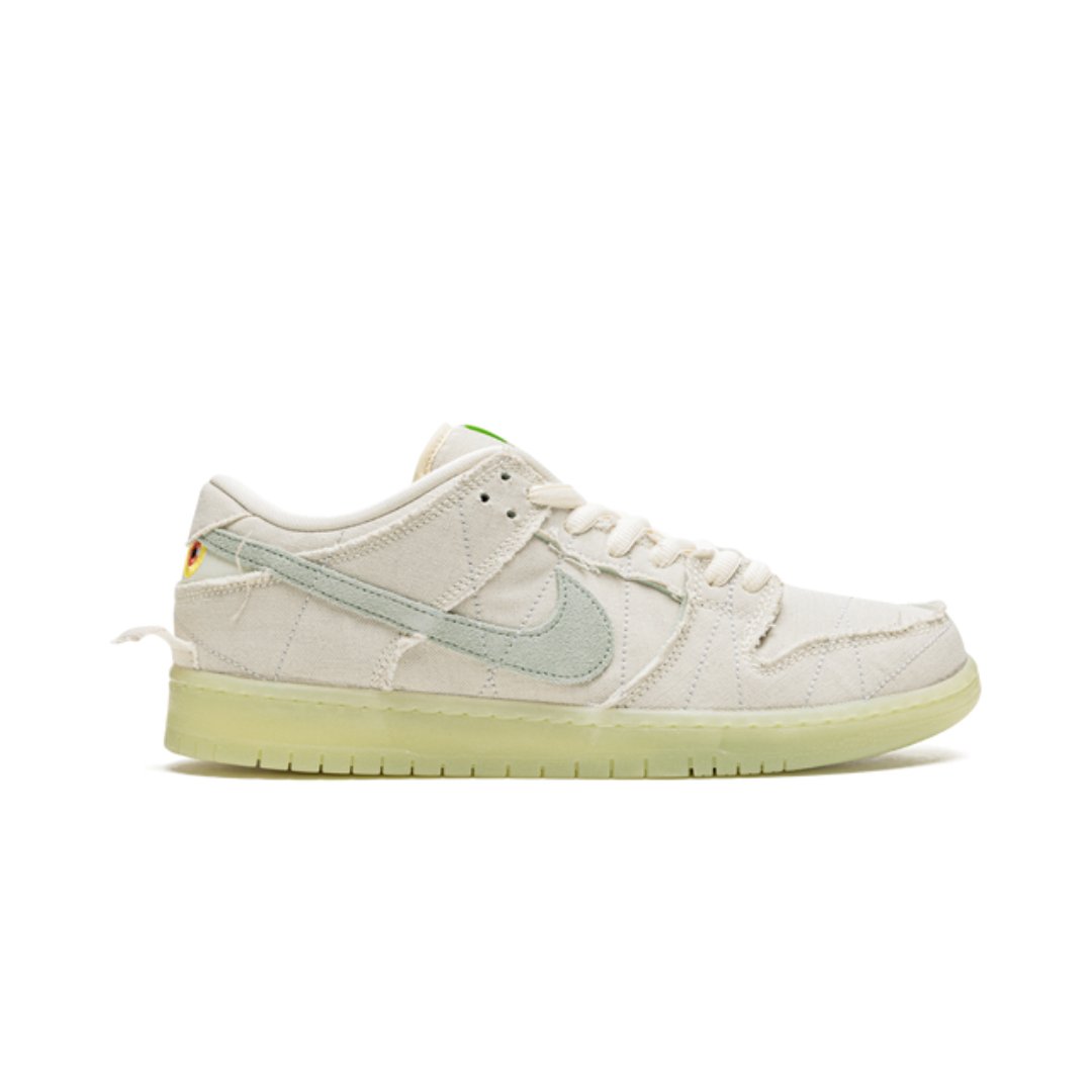 SB Dunk Low Mummy