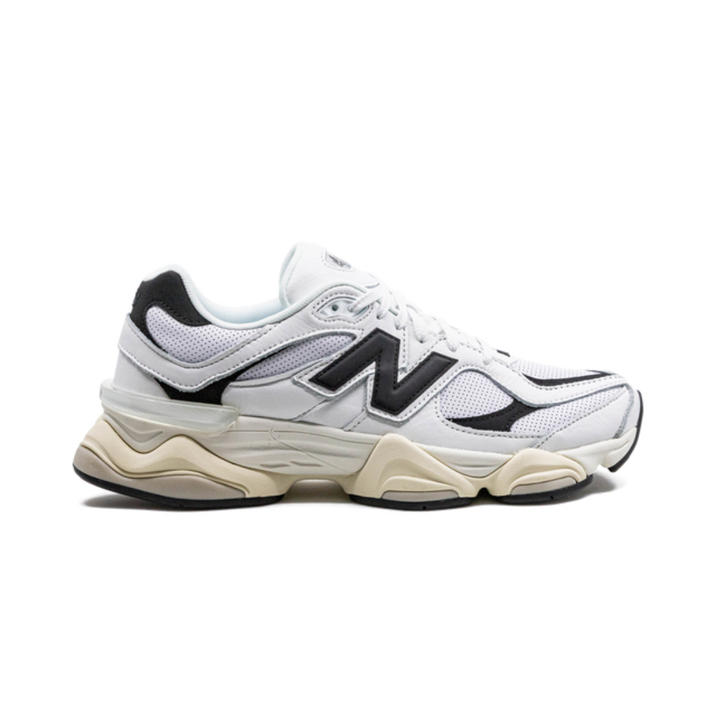 9060 White Black