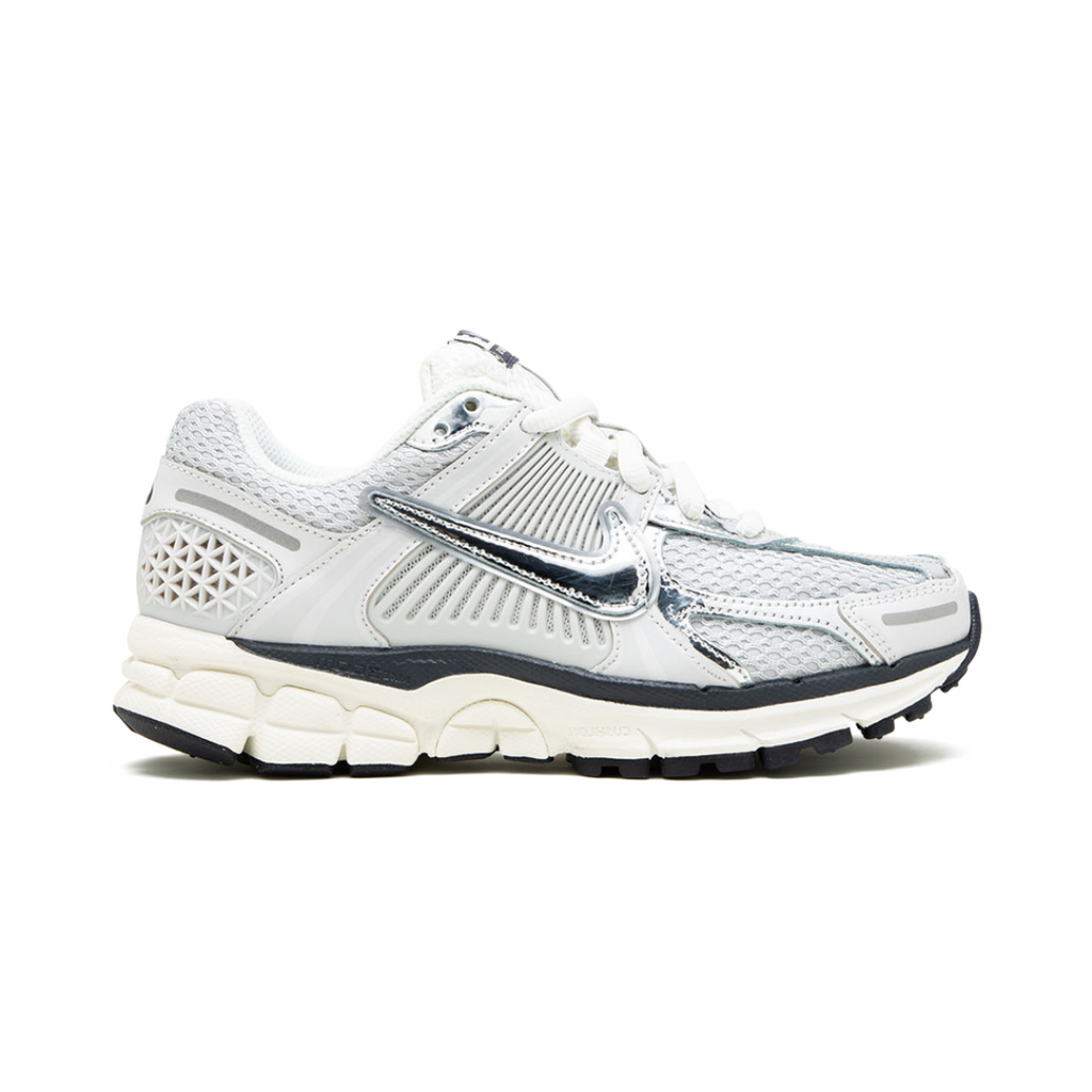 Zoom Vomero 5 Photon Dust Metallic Silver
