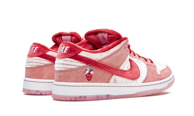 SB Dunk Low Strangelove