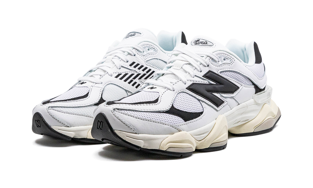 9060 White Black LAST PAIRS READY FOR DELIVERY