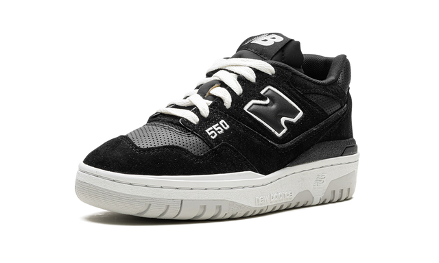 550 Black Suede