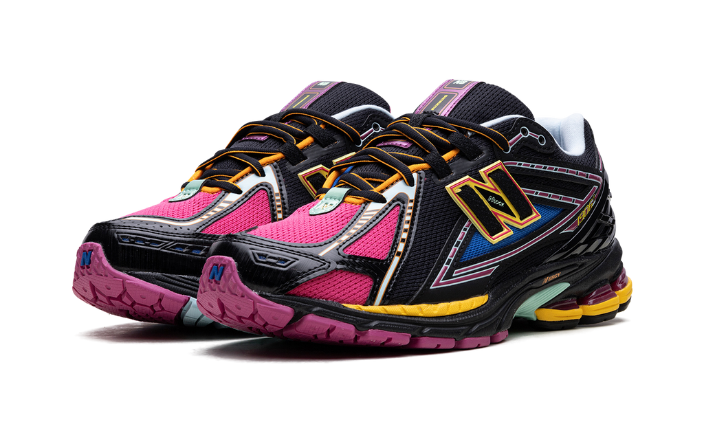 1906R "Black/Pink"