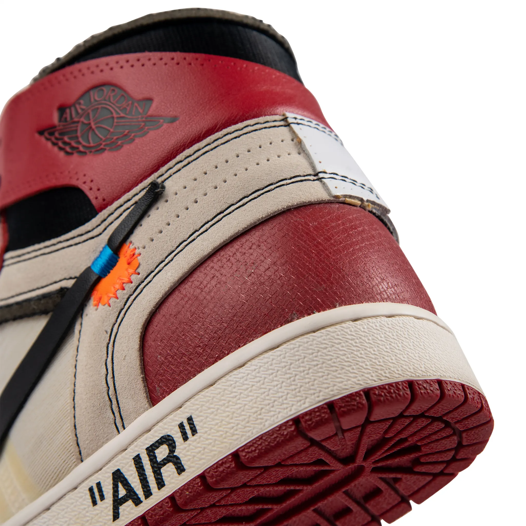 Preloved - Air 1 x Off-White 1 Retro High OG Chicago
