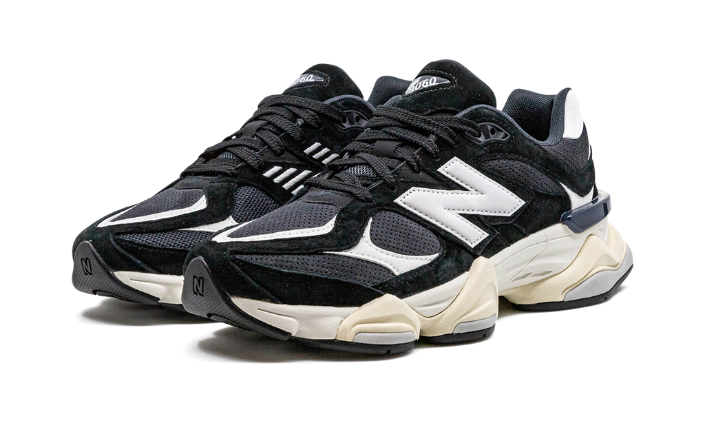 9060 Black White LAST PAIRS READY FOR DELIVERY