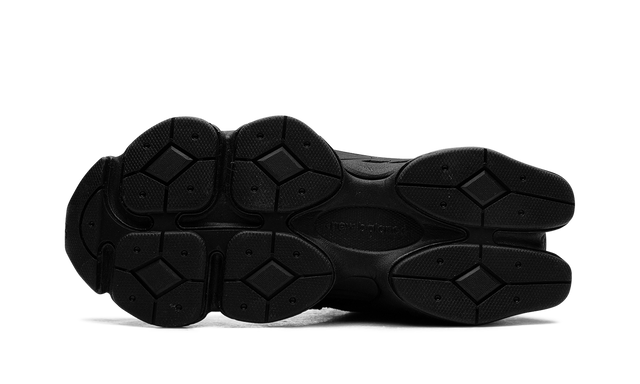 9060 Triple Black